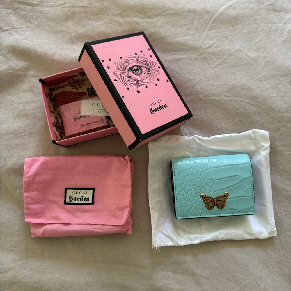 ONE OF ONE Gucci Garden Alligator Wallet